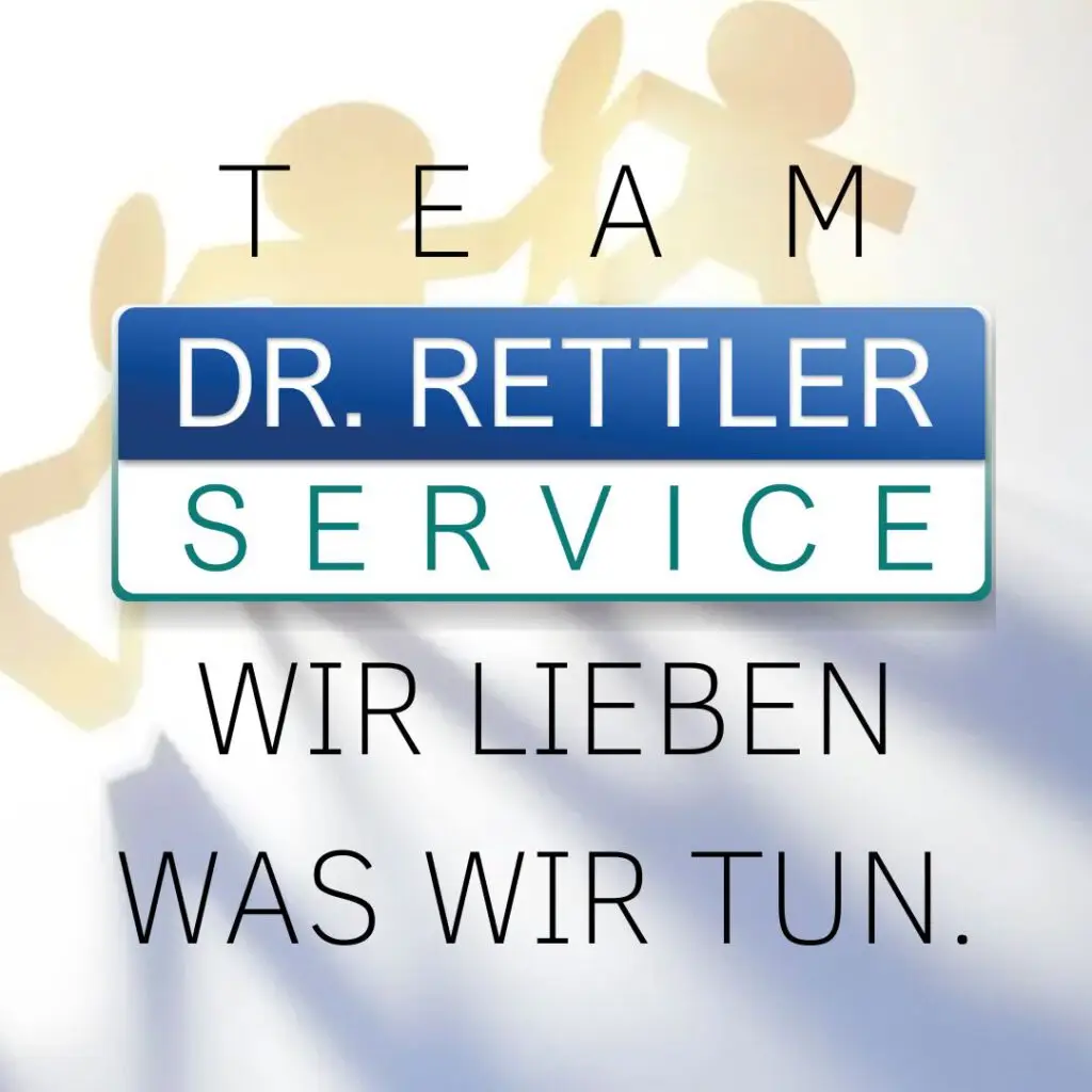 Das Bild zeigt das markante Logo der Dr. Rettler Service GmbH vor einem hellen Hintergrund mit abstrahierten, händehaltenden Figuren. Der Schriftzug „Team Dr. Rettler Service – Wir lieben, was wir tun“ unterstreicht den Fokus auf Gemeinschaft, Engagement und Werteorientierung im Unternehmen. Ideal als visuelle Unterstützung auf Karriereseiten oder in der Unternehmensvorstellung.
